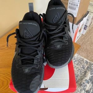 Nike Giannas Immorality tennis shoes